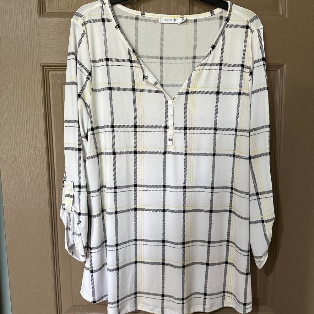 Ricki's Top